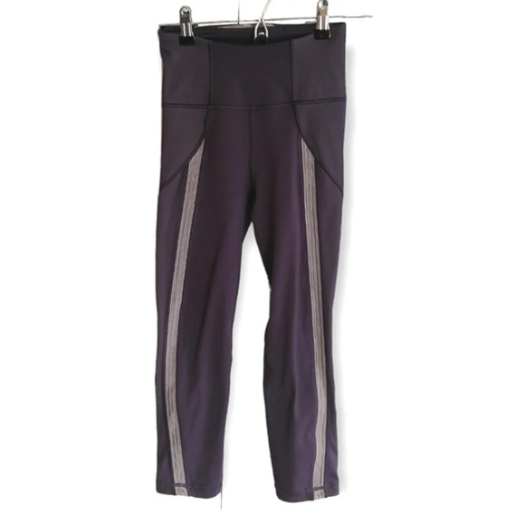 Lululemon Power Lines High Rise 21" Crop Leggings in Cyber Chrome Purple Size 2 - Picture 3 of 15